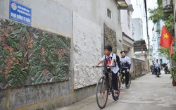 Ngỡ ngàng con đường làm từ phế thải ở Hà Nội