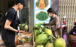 Khánh Hòa: Dân Nha Trang đua nhau mua bưởi da xanh trồng ở đâu mà ai ăn cũng khen ngọt đáo để?