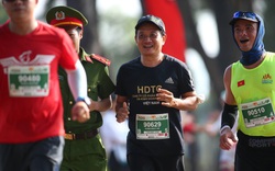 Ông Đoàn Ngọc Hải chinh phục Tiền Phong Marathon 2021