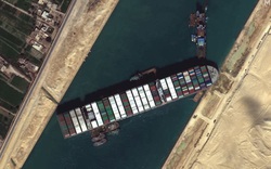 Bao giờ siêu tàu Ever Given mắc kẹt ở kênh đào Suez mới được giải cứu?