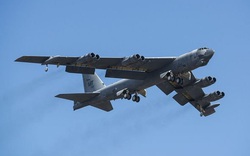 Biden điều 'pháo đài bay' B-52 gửi cảnh báo lạnh người đến Iran
