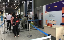 Sân bay Tân Sơn Nhất: Lắp thêm thang máy cho khách đỡ khổ, tại sao không?