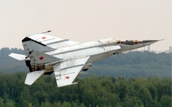 Mệnh danh "Vua Tốc Độ", chiến đấu cơ MiG-25 Liên Xô nhanh đến mức nào?