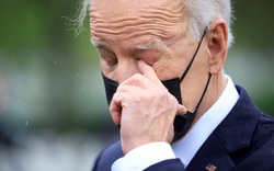 Tổng thống Mỹ Biden rơi nước mắt sau khi thông báo ngừng chiến tranh, rút quân khỏi Afghanistan