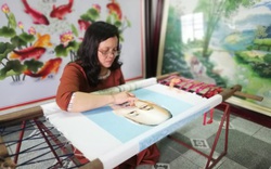 Nghệ nhân thêu tranh "giàu" nhất làng Quất Động, có bức khách trả 500 triệu nhất quyết không bán