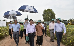 Tân Bộ trưởng Bộ NN&PTNT Lê Minh Hoan đến thăm Nông trường Thành Long tại tỉnh Tây Ninh