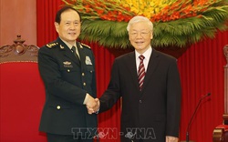 Ảnh: Tổng Bí thư Nguyễn Phú Trọng tiếp Bộ trưởng Bộ Quốc phòng Trung Quốc Ngụy Phượng Hòa