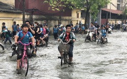 NÓNG: 1.400 học sinh ở Bắc Ninh phải nghỉ học vì làng giấy Phong Khê xả thải nước độc vào... trường học
