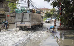 Phong Khê: Cuộc sống người dân đảo lộn vì tuyến đường ngập nước thải