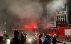 Hà Nội: Cháy lớn ở phố Tôn Đức Thắng, nghi nhiều người mắc kẹt