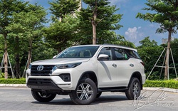 Người Việt chuộng Toyota Fortuner máy dầu hay máy xăng?