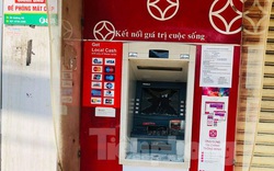 Loạt cây ATM bị đập phá ở Bình Dương