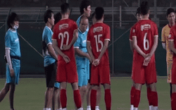 Clip: Yêu cầu lạ của HLV Park Hang-seo với các cầu thủ trong tập buổi đầu tiên tại Oman