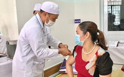 Quảng Ngãi:
Xoá quy định cách ly tập trung 7 ngày người có hộ chiếu vaccine về từ vùng dịch
