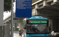 Hà Nội: Xe buýt, xe khách, taxi sẵn sàng hoạt động trở lại