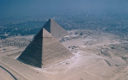 Chấn động: Kim tự tháp Ai Cập dính líu đến người ngoài hành tinh?
