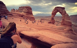 Mỹ: Tour khám phá vùng đất thiêng của thổ dân thung lũng Moab