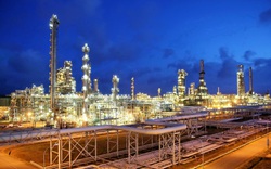 Từng "cầu cứu" Thủ tướng vì tồn 1,2 triệu thùng xăng dầu, Lọc hóa Dầu Bình Sơn báo lãi quý 3 tăng 204% 