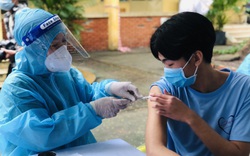 TP.HCM: Học sinh huyện Củ Chi hăm hở đi tiêm vaccine Covid-19