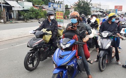 Người lao động tiếp tục rời TP.HCM, Bình Dương, Đồng Nai… về quê