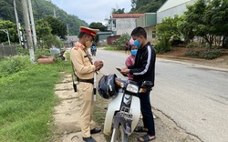 Cảnh sát giao thông Mai Sơn: Đảm bảo an toàn giao thông gắn với phòng, chống dịch Covid-19