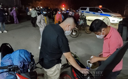 Ảnh: Hàng trăm người từ TP.HCM đi qua Đà Nẵng được CSGT dẫn đường
