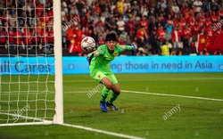 Để thua 4 bàn/ 2 trận, thủ môn Jan Junling là điểm yếu của ĐT Trung Quốc?