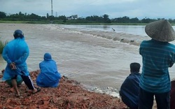 Quảng Nam: Mưa lớn đổ về từ thượng nguồn, 4 người vượt lũ thoát nạn nhờ bụi cây, 1 người mất tích

