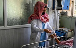 Hệ thống y tế sụp đổ, tính mạng của hàng triệu người Afghanistan bị đe dọa