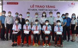 Agribank chi nhánh Kiên Giang II trao tặng thiết bị học tập cho các trường học vùng sâu huyện Gò Quao