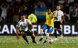 Vòng loại World Cup 2022: Messi nhạt nhòa, Argentina hòa nhọc Brazil