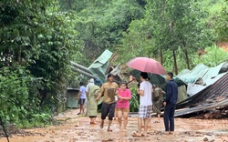 Quảng Nam: Sau tiếng nổ lớn, một quả đồi đổ xuống kinh hoàng vùi lấp nhà dân