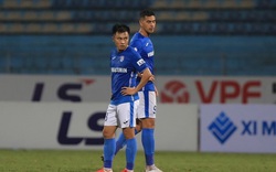 Tại sao cầu thủ V.League thường chịu thiệt với đội bóng chủ quản?