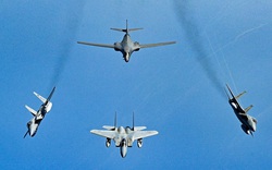 Mỹ điều 'quái vật' B-1B bay tới Trung Đông nắn gân Iran giữa căng thẳng