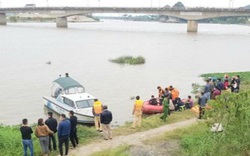 Ninh Bình: Nam thanh niên đang chạy xe máy, dừng đột ngột giữa cầu Non Nước lao mình xuống sông sâu