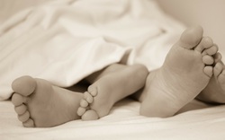 Sức khỏe quý ông: Sưng đau "cậu nhỏ" ảnh hưởng thế nào tới khả năng sinh sản?