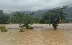 Video: Lũ lớn, hơn 1.000 nhà dân ngập trong nước, nhiều vùng bị chia cắt