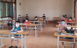 Lớp học đặc biệt trong khu cách ly tập trung ở Quảng Bình
