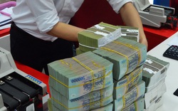 FED giảm bơm tiền, Việt Nam đối mặt rủi ro USD tăng giá trên thị trường tự do