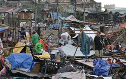 Cảnh tan hoang tại Philippines khi bão Rai đi qua