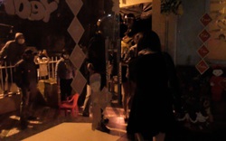 Đắk Lắk: Công an trèo tường, đột nhập quán karaoke hoạt động “chui” giữa mùa dịch