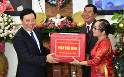 Phó Thủ tướng Phạm Bình Minh chúc mừng Giáng sinh tại Tổng Giáo phận Huế