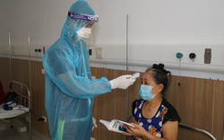 Bên trong khu cách ly, điều trị bệnh nhân Covid-19 tại Bệnh viện Bạch Mai cơ sở 2