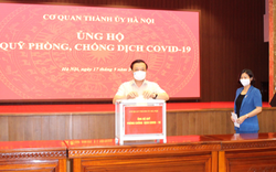 Thành ủy Hà Nội quyên góp gần 150 triệu đồng ủng hộ Quỹ phòng, chống dịch Covid-19