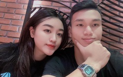 Cầu thủ “nghèo” nhất U23 Việt Nam kể "nỗi khổ" của vợ xinh