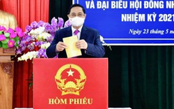 Thủ tướng Phạm Minh Chính hoàn thành việc bỏ phiếu bầu cử tại TP. Cần Thơ