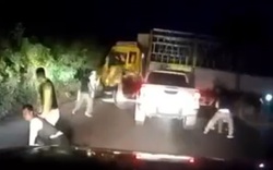 Video: Phút cảnh sát nổ súng, bắt tội phạm ma túy
