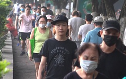 “Phớt lờ” lệnh cấm, người dân Hà Nội vẫn ùn ùn tập thể dục nơi công cộng