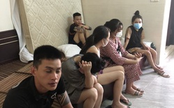 Nhóm 12 nam nữ thanh niên mở "tiệc ma túy" ở khách sạn, công an bắt tại trận