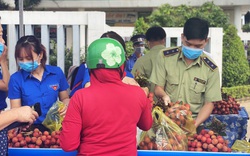 Đắk Lắk: Cục Quản lý thị trường cùng hàng loạt doanh nghiệp chung tay tiêu thụ nông sản cho nông dân vùng dịch